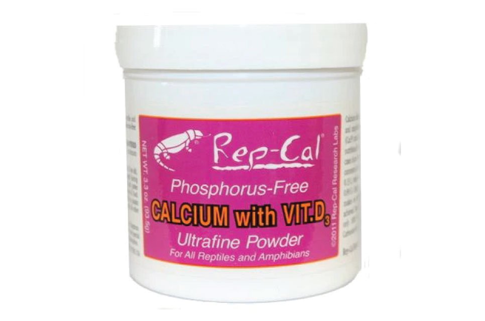 This calcium supplement helps support proper bone development and prevents common health issues related to calcium deficiency in reptiles.